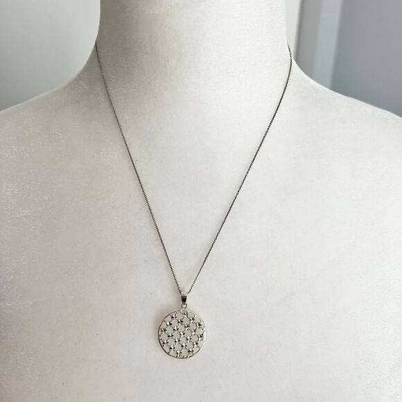 Sterling Silver 925 Laser Cut Circle Pendant Necklace - Picture 1 of 11